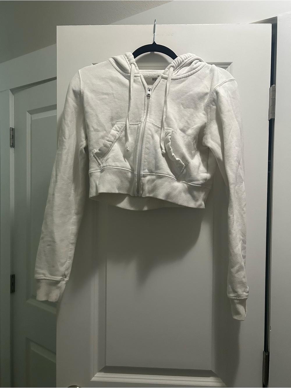 Hollister Cropped White Zip-Up Hoodie with Drawstring